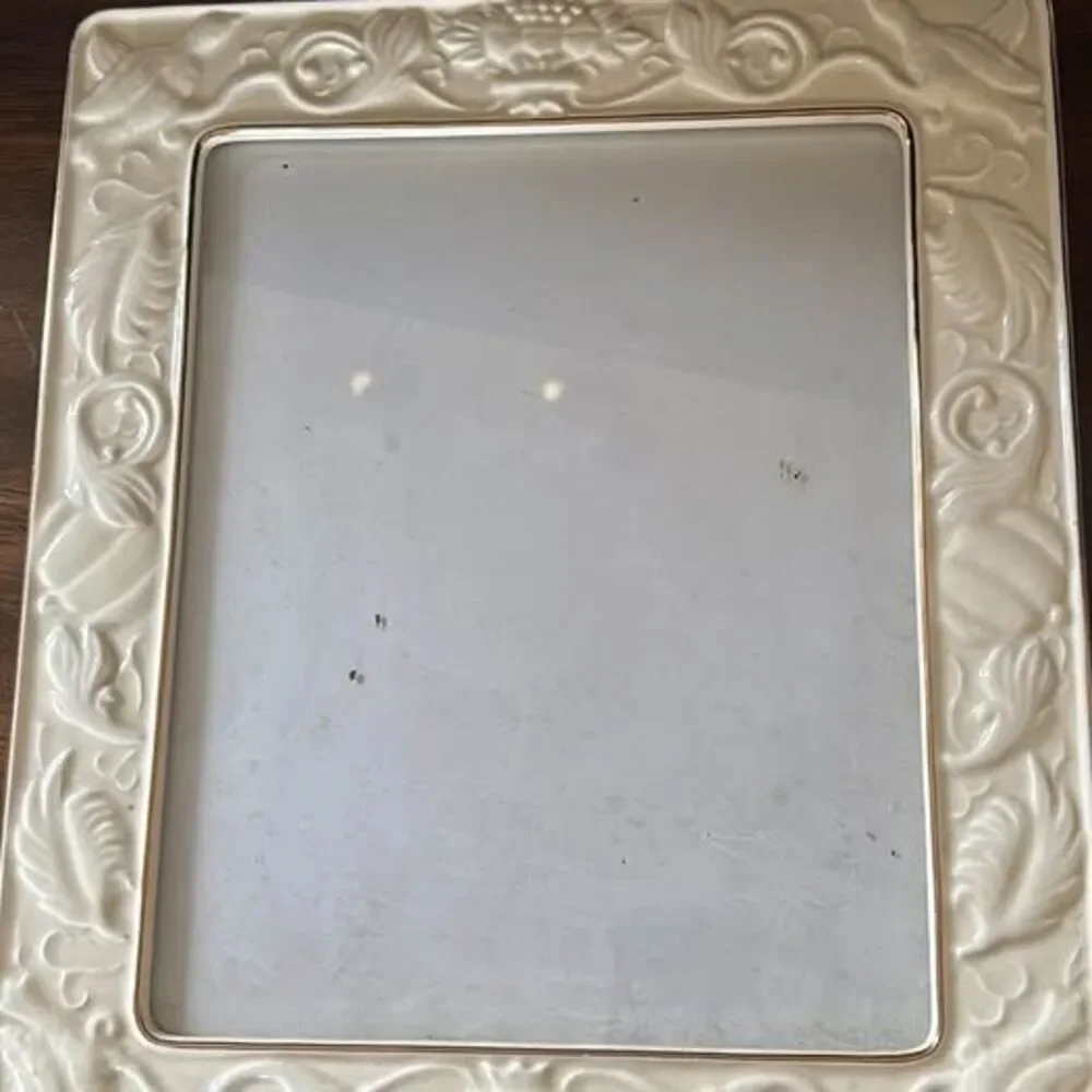 Philip Whitney Ltd Nightingale 8x10 Picture Frame